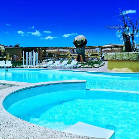 Hotel Minnia Budoni Eksteriør bilde